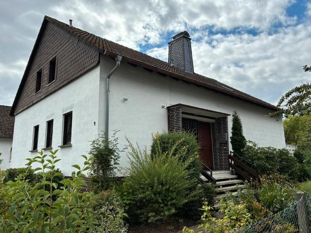 Einfamilienhaus in Bauerbach mit 2 Wohneinheiten ohne Provision