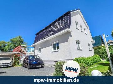 Einfamilienhaus in begehrter Lage von Teltow: Garten, Wintergarten & umfangreichen Modernisierungen