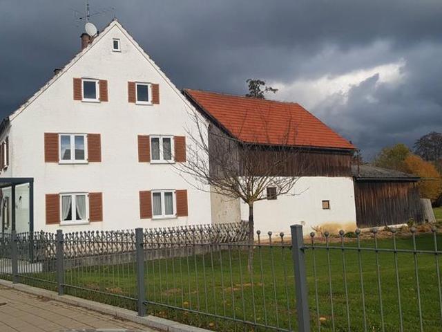 Einfamilienhaus in guter Lage mit Blick ins Grüne an der Weilach