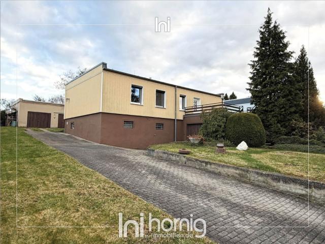 Einfamilienhaus in Hochkirch Bungalow mit Nebengelass und Garten