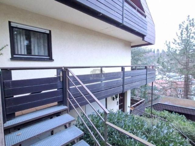 Einfamilienhaus in Halbhöhenlage