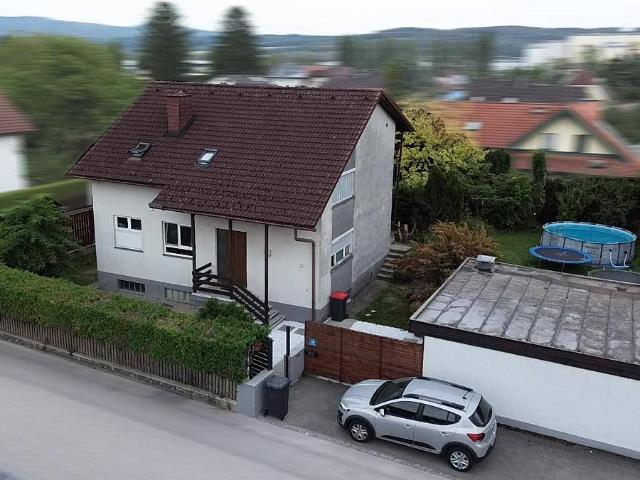 Einfamilienhaus in Pöchlarner Bestlage mit Garten und Garagenanbau