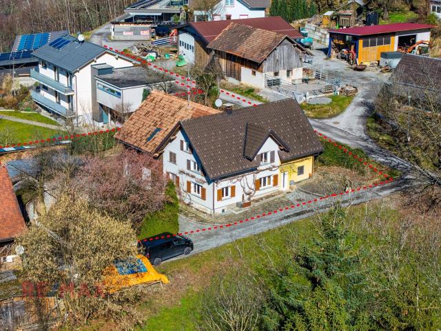 Einfamilienhaus in Ruhelage mit Potenzial: Sanierungsobjekt in Hohenems Reute