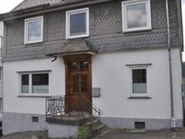 Einfamilienhaus in ruhiger, zentraler Lage mit tollem Ausblick