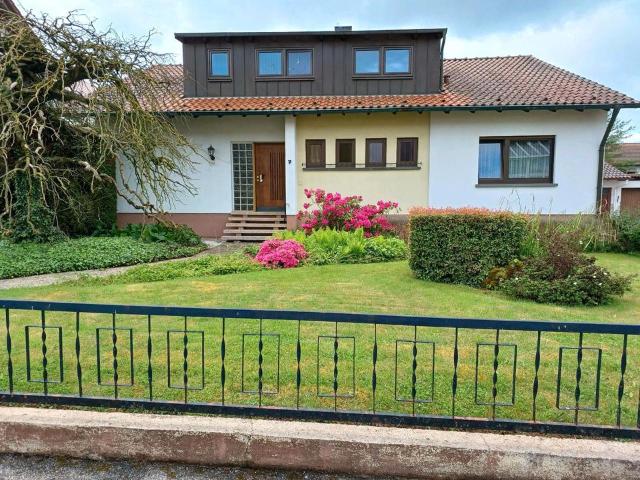 Einfamilienhaus in ruhiger Lage mit gr. Garten in Südausrichtung