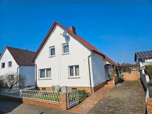 Einfamilienhaus in ruhiger Lage Lingenfeld