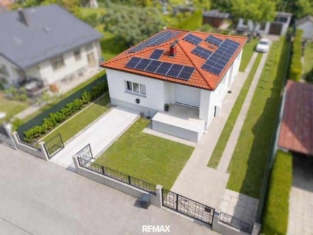 Einfamilienhaus in ruhiger Siedlungslage mit großem Grundstück