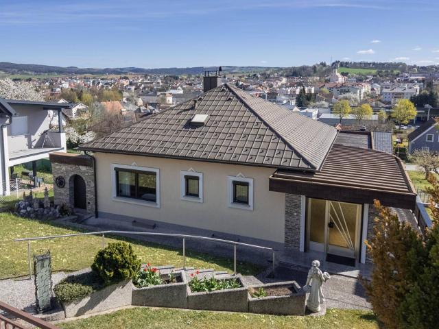 Einfamilienhaus in ruhiger Siedlungslage mit herrlichem Weitblick