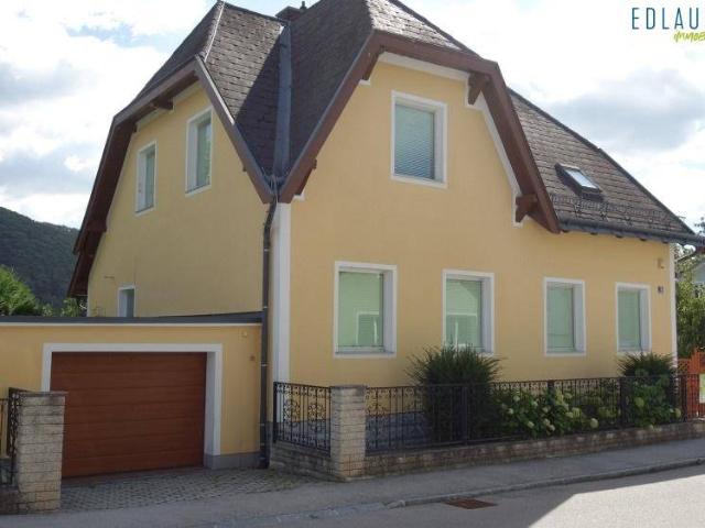 Einfamilienhaus in Top Lage mit Entwicklungspotenzial!