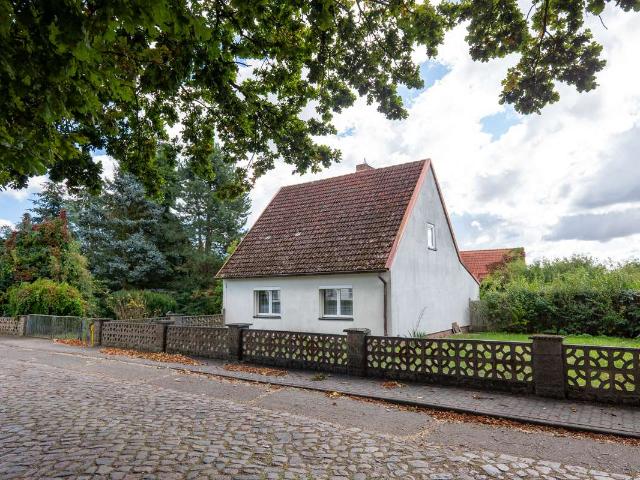Einfamilienhaus in traumhafter Lage, großzügiges Grundstück mit Garage und Scheune, Ueckermünde