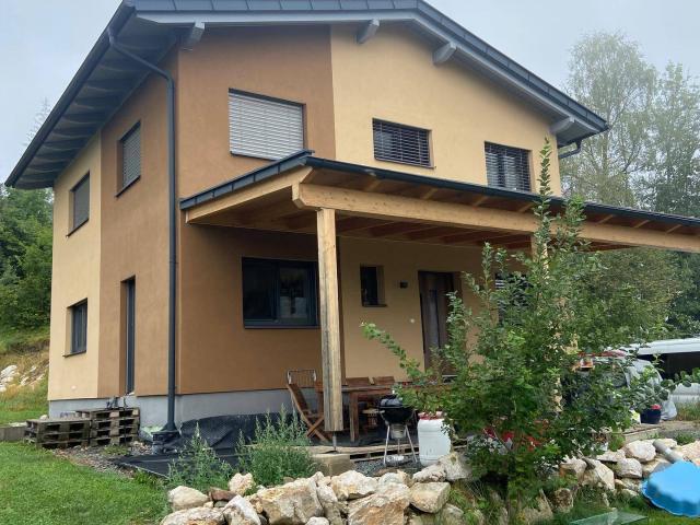 Einfamilienhaus in Villach 220m2 mit Garten und Carport