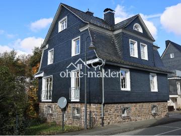 Einfamilienhaus in zentraler und idyllischer Lage