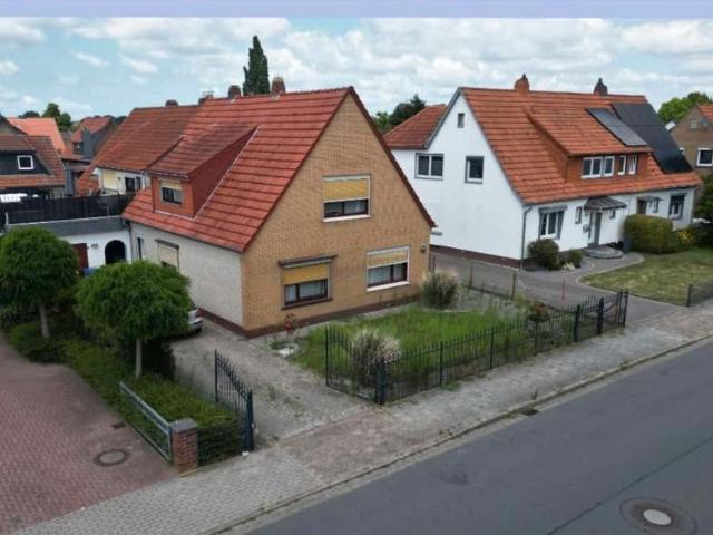 Einfamilienhaus & Mehrfamilienhaus auf einem Grundstück