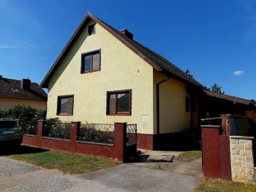 Haus zum Verkauf in 2603 - Garten, Büroraum