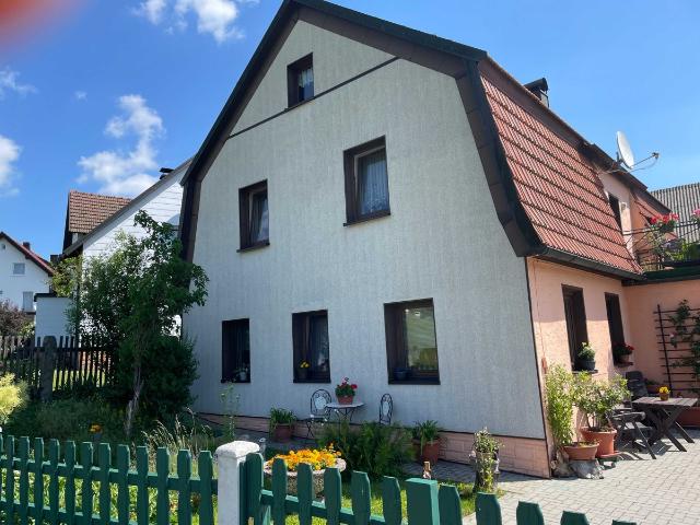 Einfamilienhaus mit Nebengebäude in naturnaher Lage bei Georgenberg