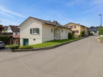 RESERVIERT Einfamilienhaus mit Ausbau und Gestaltungsmöglichkeiten