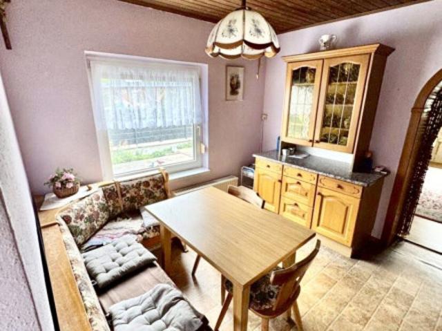 Einfamilienhaus mit außergewöhnlichem Entwicklungspotenzial auf ca. 1.300 m² Baugrund | Strasshof | BW 3WE