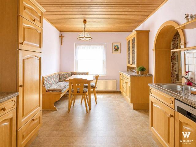 Einfamilienhaus mit außergewöhnlichem Entwicklungspotenzial auf ca. 1.300 m² Baugrund | Strasshof | BW 3WE