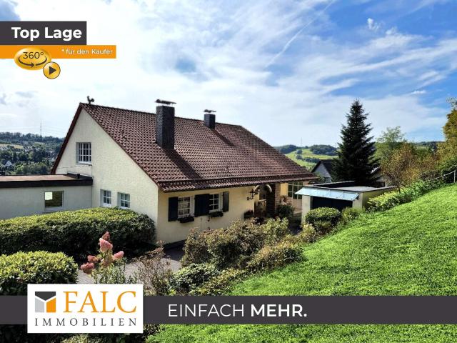 Einfamilienhaus mit Aussicht in Toplage und umfangreicher Baureserve