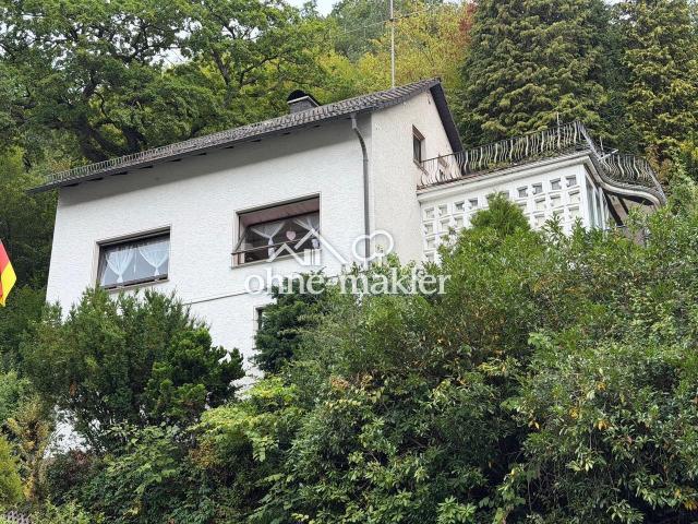 Einfamilienhaus mit Aussicht und großzügigem Waldgrundstück