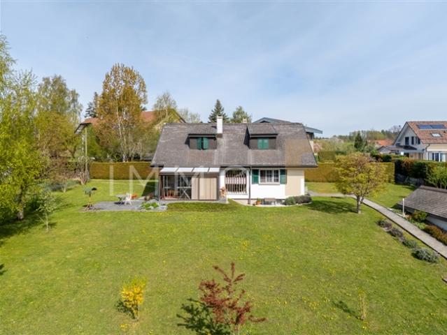 Einfamilienhaus mit Alpenblick auf 1 600 m² grossem Grundstück