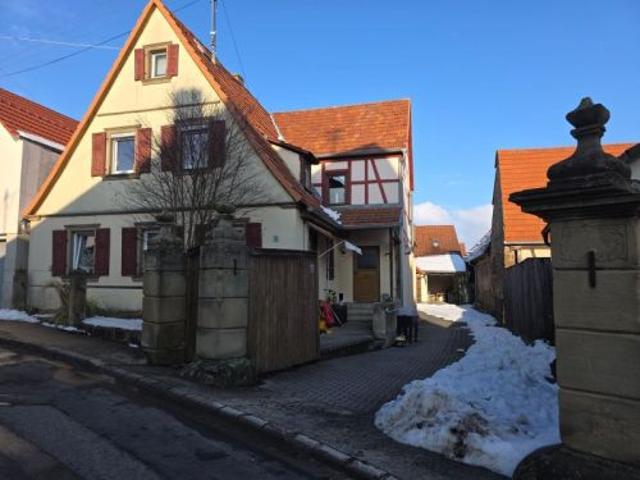 Einfamilienhaus mit Anbau, Garagenhaus und Halle in 97461 Hofheim Rügheim 10630