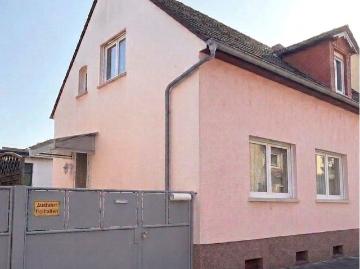 „Einfamilienhaus mit Anbau in ruhiger Lage – Potenzial inklusive“ in Ludwigshafen Oggersheim
