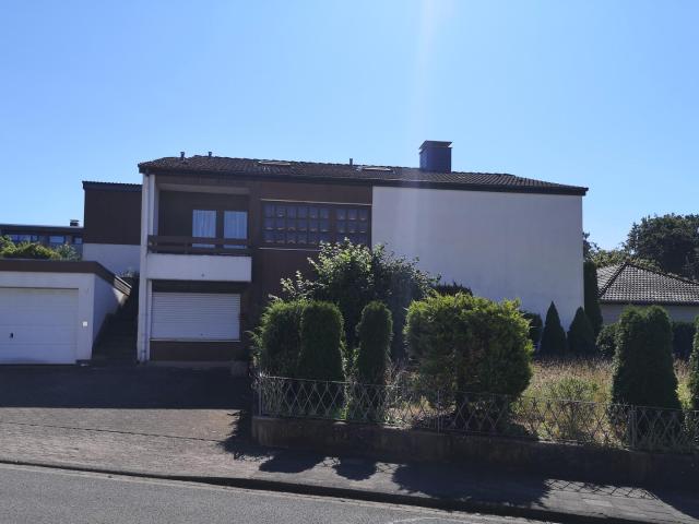 Einfamilienhaus mit Anliegerwohnung