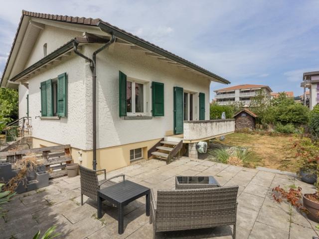 EINFAMILIENHAUS MIT BOXGARAGE UND AUTOABDECKUNG
