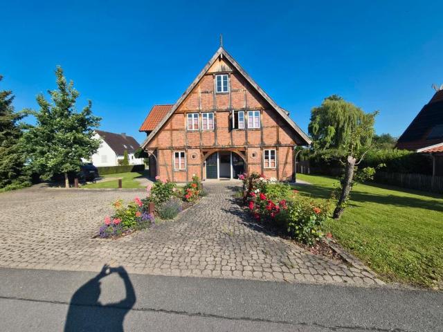 Einfamilienhaus mit Carport und Remise
