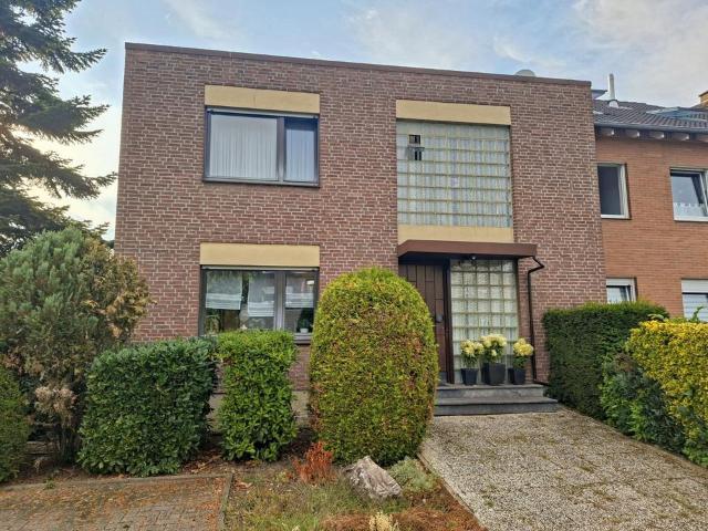 Einfamilienhaus mit Charakter 129550qm 1971 EGOGKeller Garage