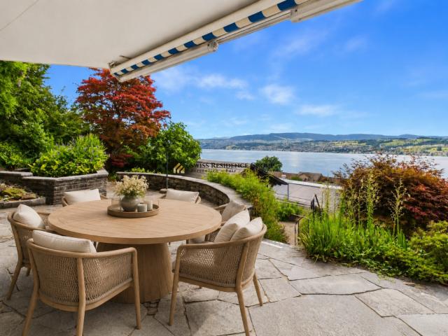 Einfamilienhaus mit Charme, Gartenterrassen und herrlichem Seeblick