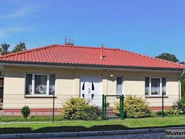 Einfamilienhaus mit Dachterrasse und großzügiger Raumaufteilung