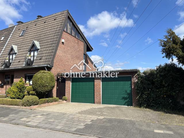 Einfamilienhaus mit Doppelgarage und Garten in Duisburg Rumeln