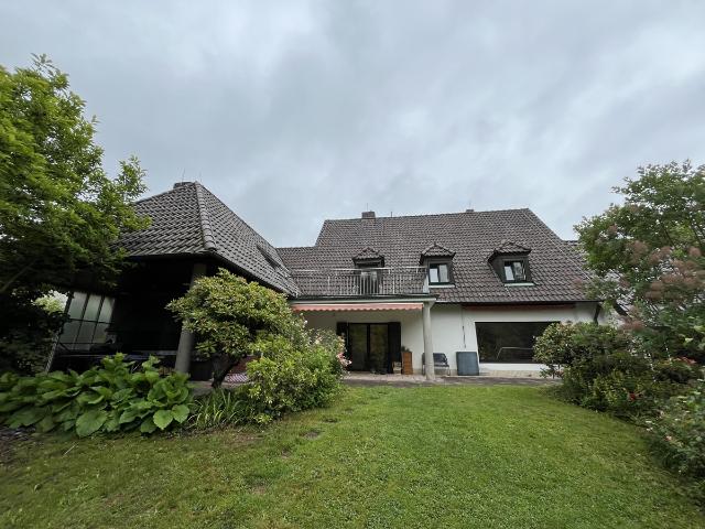 Einfamilienhaus mit Doppelgarage zu vermieten Single family house with double garage for rent!
