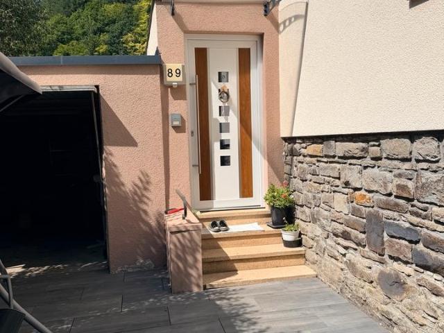 Einfamilienhaus mit einliegerungswohnung