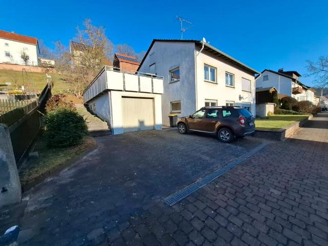 Einfamilienhaus mit Einliegerwohnung
