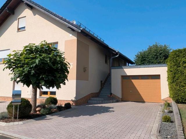 Einfamilienhaus mit Einliegerwohnung