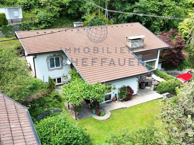 Einfamilienhaus mit Einliegerwohnung
