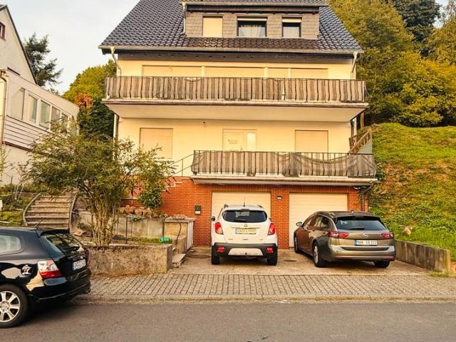 Einfamilienhaus mit Einliegerwohnung