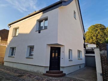 Einfamilienhaus mit Einliegerwohnung
