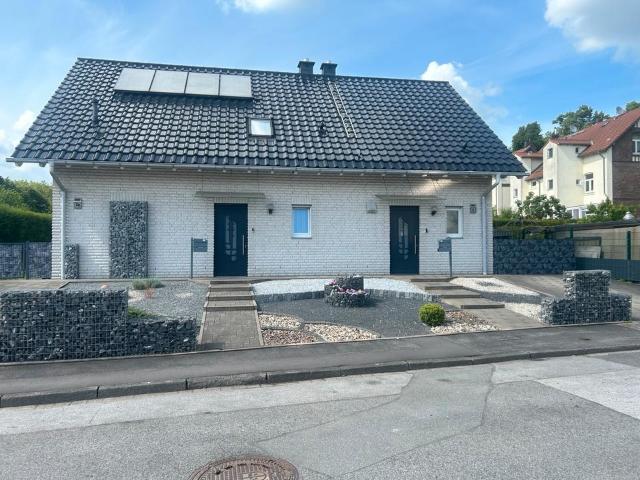 Einfamilienhaus mit Einliegerwohnung