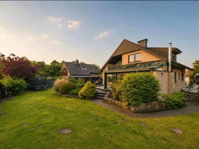 Einfamilienhaus mit Einliegerwohnung