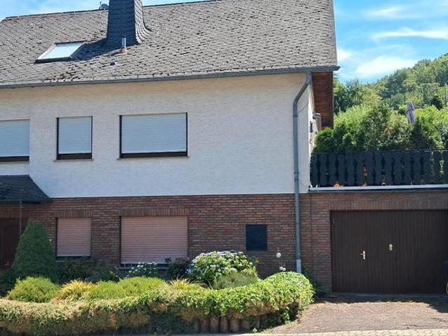 Einfamilienhaus mit Einliegerwohnung