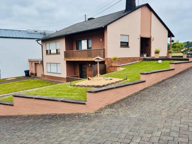 Einfamilienhaus mit Einliegerwohnung