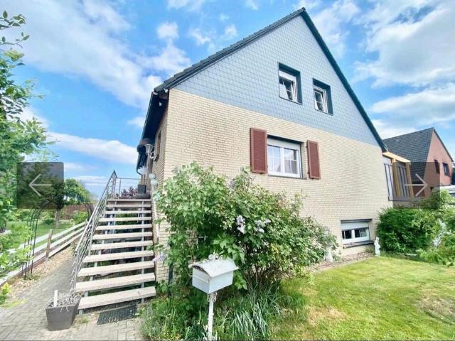 Einfamilienhaus mit Einliegerwohnung am schönen Deister