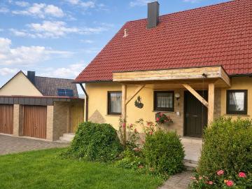 Einfamilienhaus mit Einliegerwohnung BJ 1980