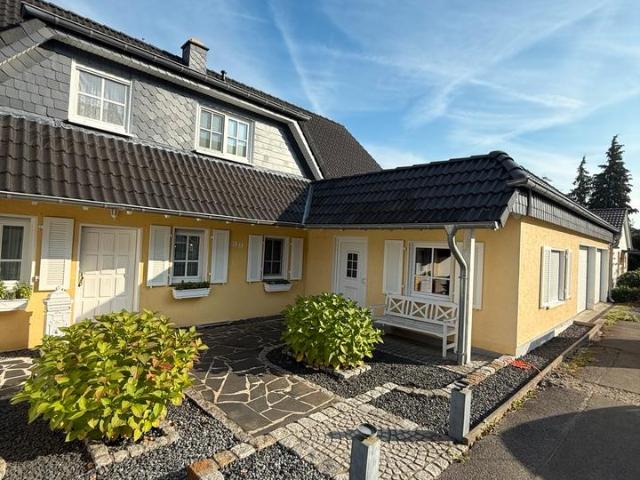 Einfamilienhaus mit Einliegerwohnung im Ortskern von Dabringhause