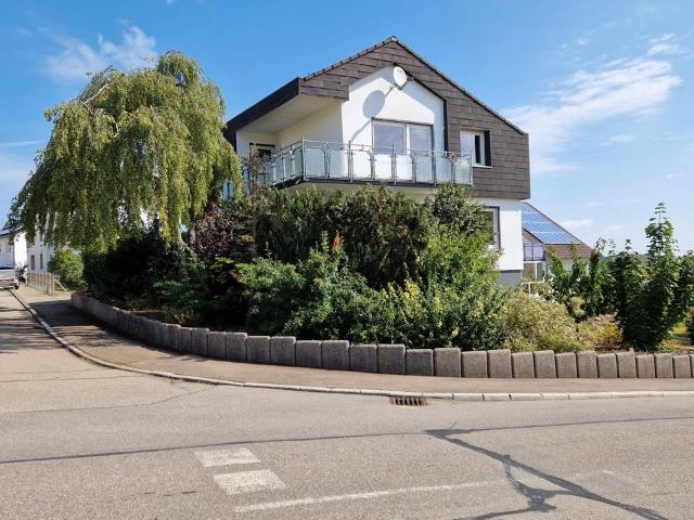 Einfamilienhaus mit Einliegerwohnung in attraktiver Wohnlage