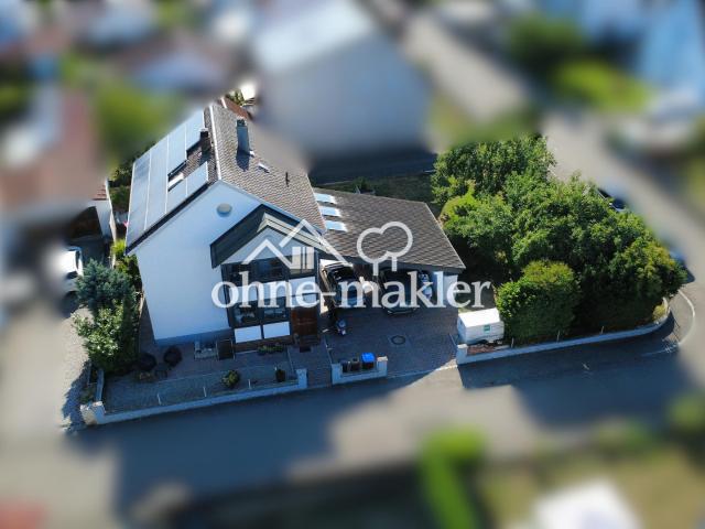 Einfamilienhaus mit Einliegerwohnung in Gerlenhofen